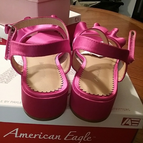 @NWT AMERICA EAGLE SANDALS - Picture 4 of 5